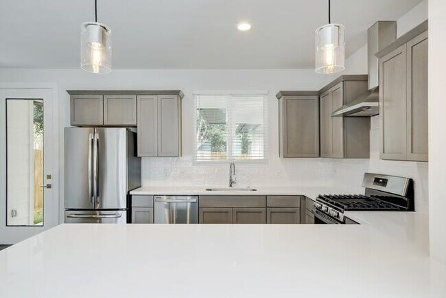 Photo - Rare find, in convenient location! Unit A