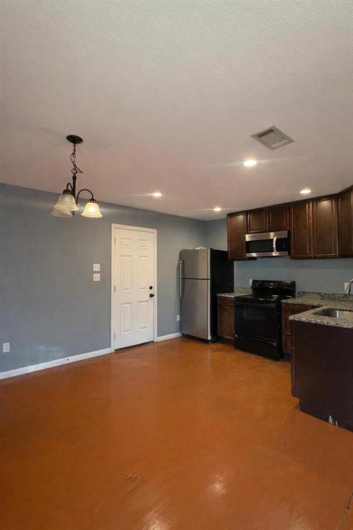 Photo - 1403 Strickland St