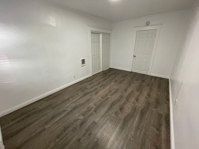Photo - Lower 1 Bedroom Backhouse near Downtown Long Beach Unit 417 W 10th St