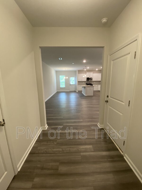 Photo - 3003 Mackay Pointe Lane