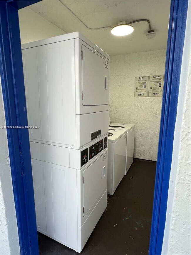 Photo - 3720 N Pine Island Rd Unit 331