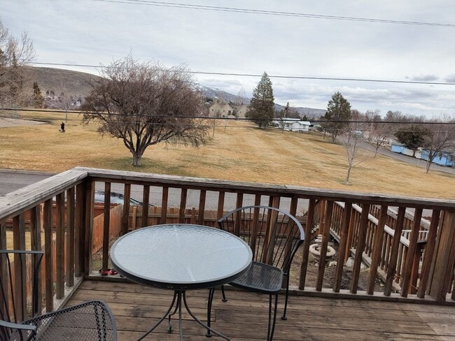 Photo - 1720 Worden Ave