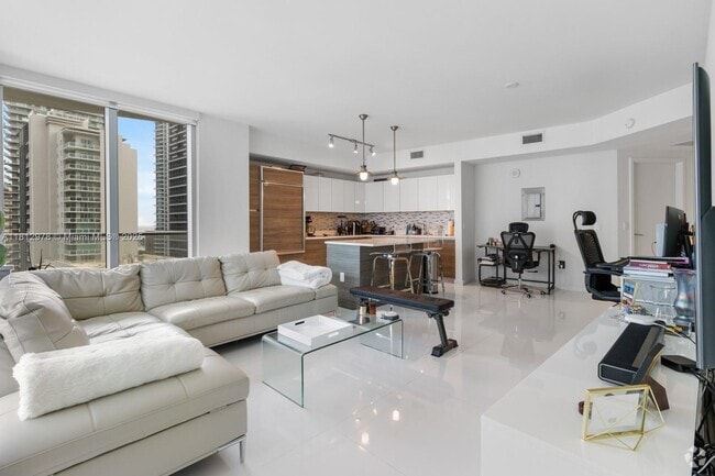 Building Photo - 1100 S Miami Ave Rental