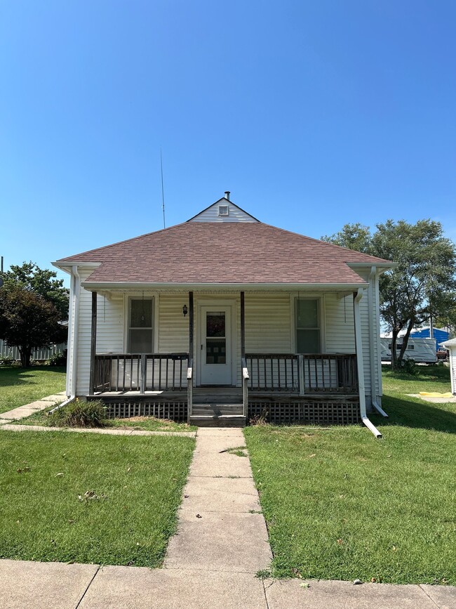 Photo - 2008 N St