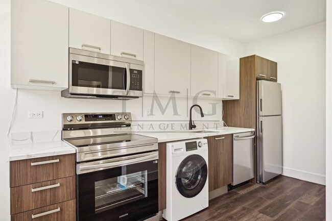 Photo - Brand NEW 2-Bedroom in the heart of Anders... Unit 1553 - 308