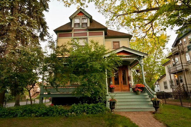 Photo - 629 W South St Unit 4