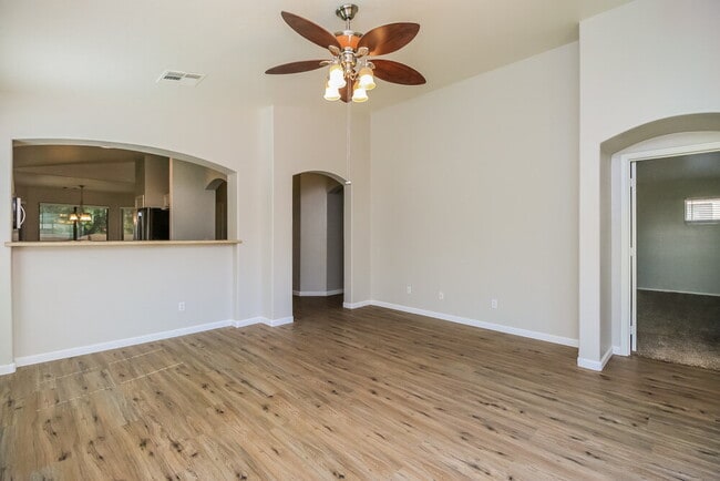 Photo - 18651 N Madison Rd