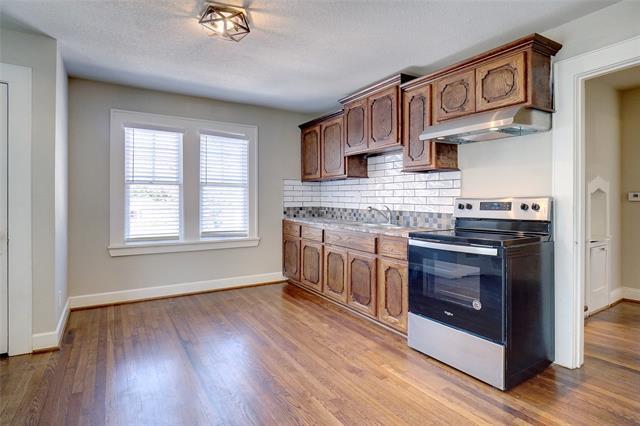 Photo - 1511 Clover Ln