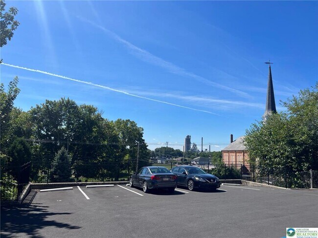 Photo - 216 Penn St Unit 3