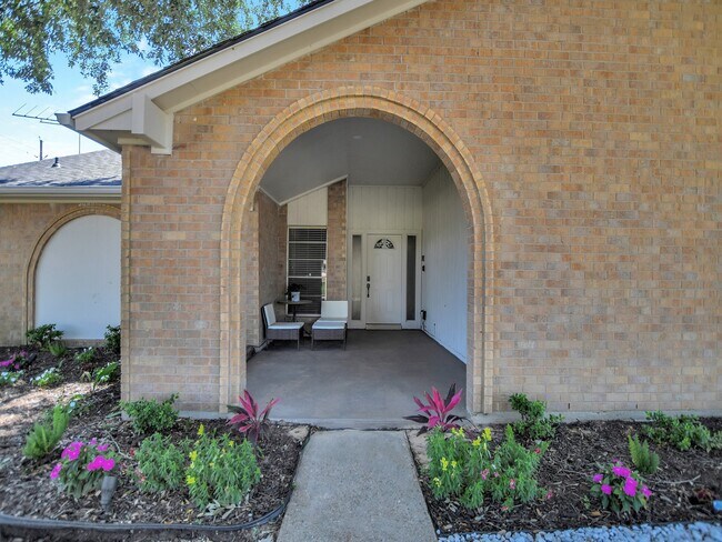 Photo - 21902 Meadowhill Dr