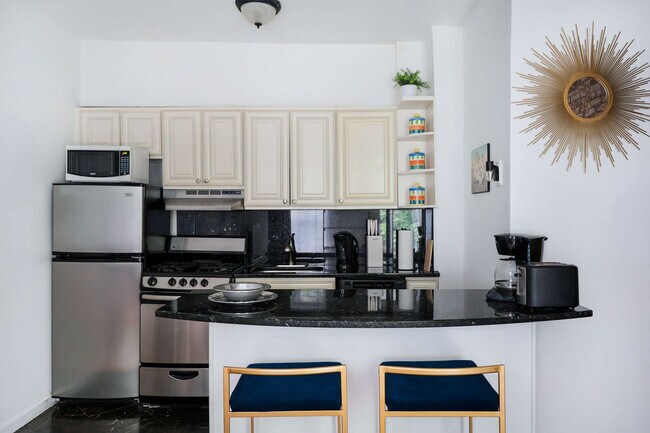Photo - 233 E 26th St Unit SI FL3-ID1021856P