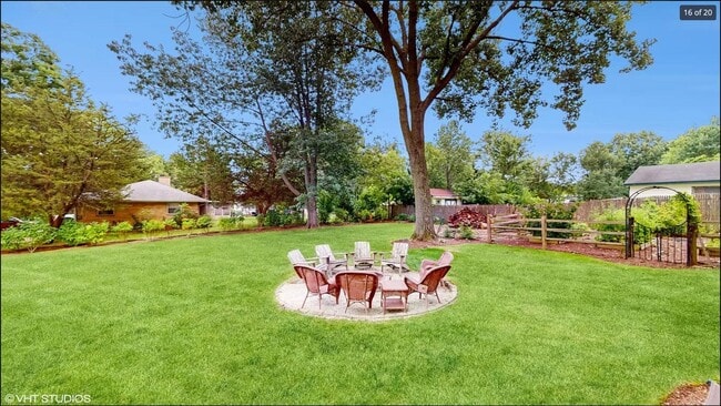 Photo - 227 Juneway Terrace