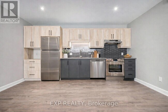 Photo - 1226 Montblanc Cres