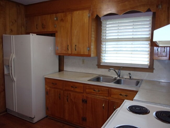 Photo - 3 Bedroom Brick Ranch Home on Large Lot