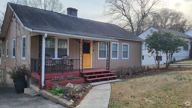 Building Photo - 354 Frasier St SE Rental