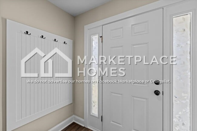 Photo - 704 Chatsworth Wy