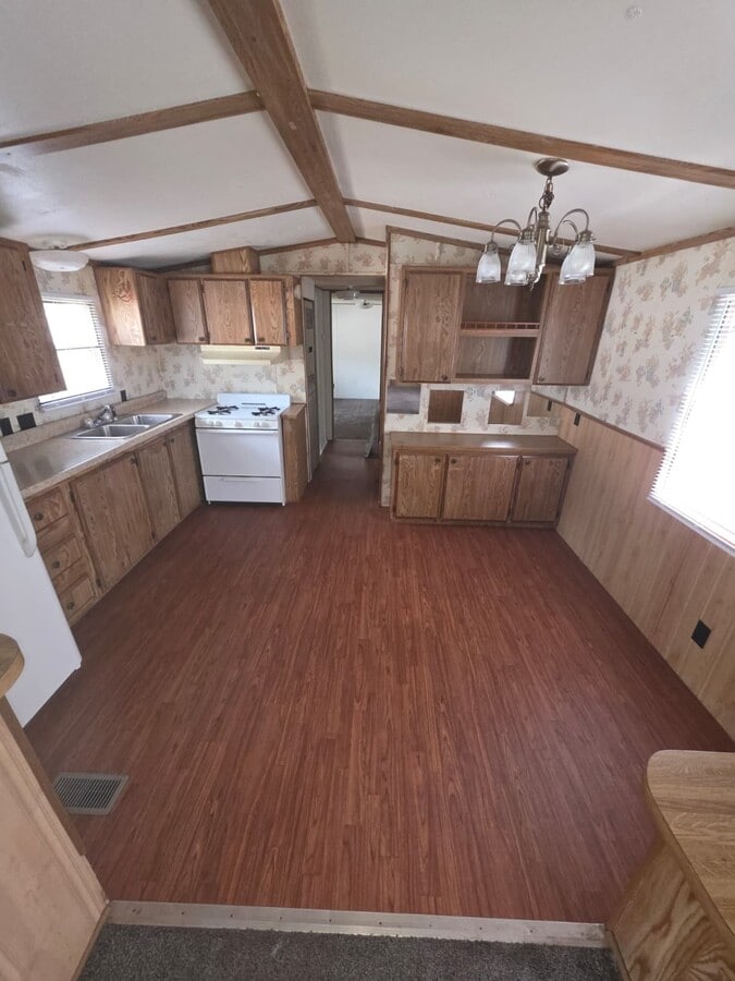 Photo - 905 W 37th Ave