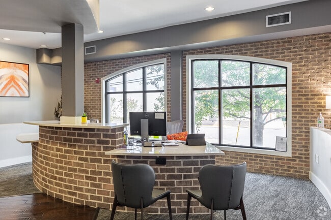 Leasing Center