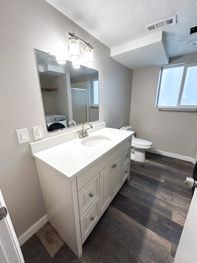 Photo - 777 N 1000 W