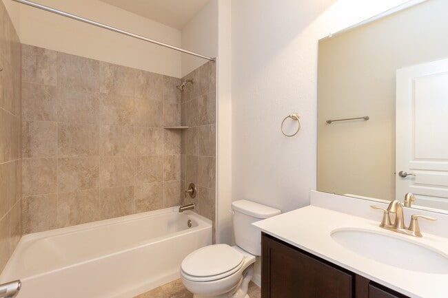 Photo - 10 Log House Ct