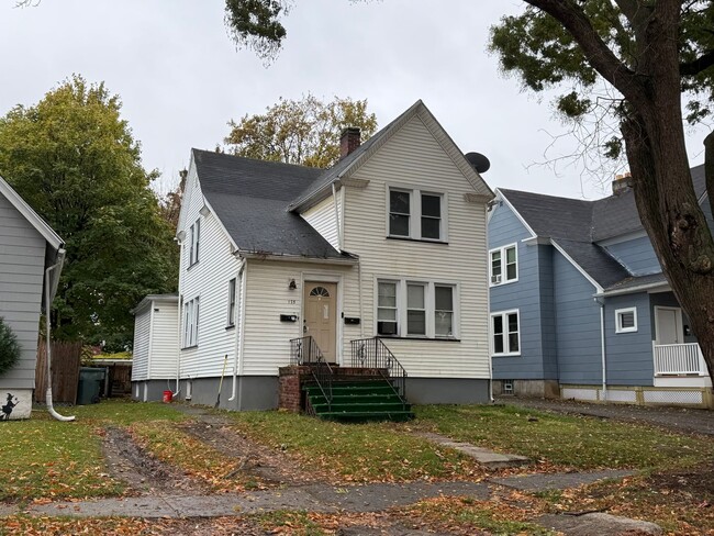 Building Photo - 201 Campbell Park Unit #3