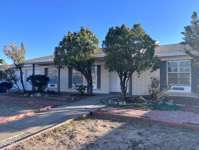 Building Photo - 10524 Candlewood Ave Rental