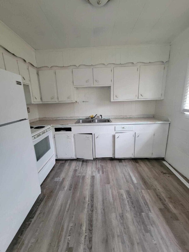 Photo - 2/1 located in Leakesville