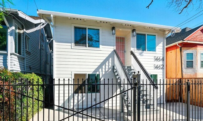 Building Photo - 1464 Unit 1464