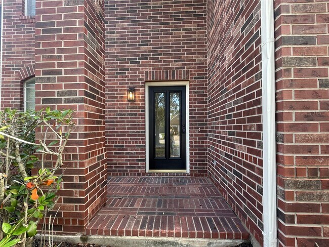 Photo - 5723 Ames Crossing