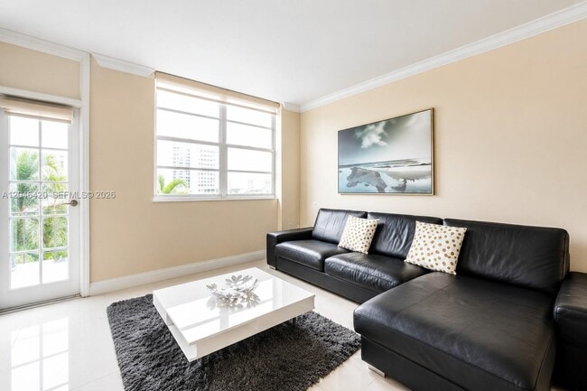 Photo - 19370 Collins Ave Unit 6