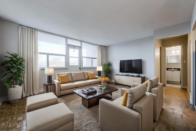 Photo - Upper Canada Court, West