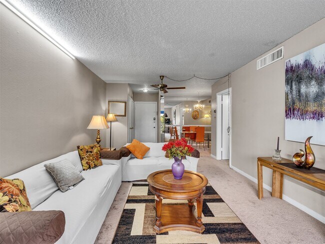 Photo - 2601 Bellefontaine St Unit B317