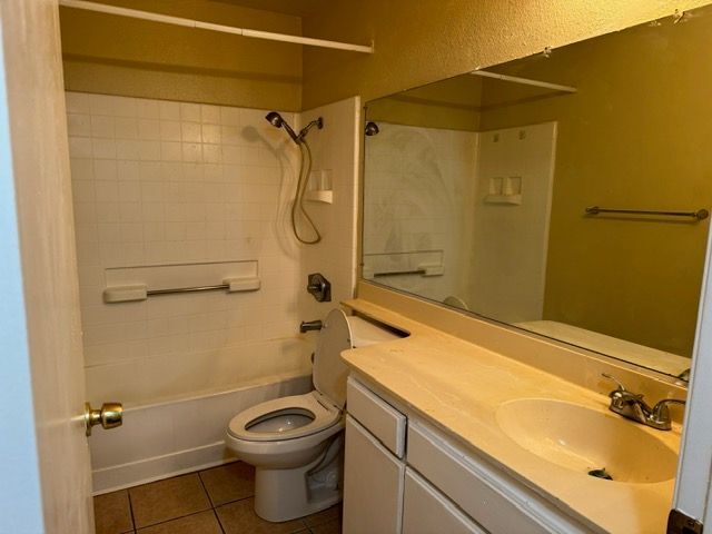 Photo - 8327 Vineyard Ave