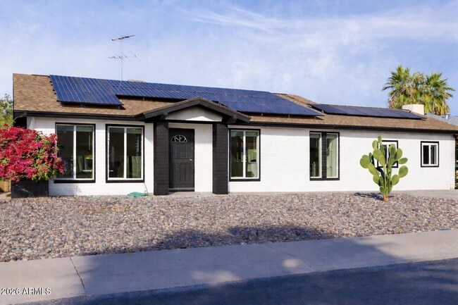 Building Photo - 2936 W Michelle Dr