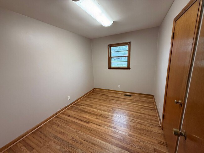 Photo - Charming 3 Bed 1 Bath Home in Murfreesboro