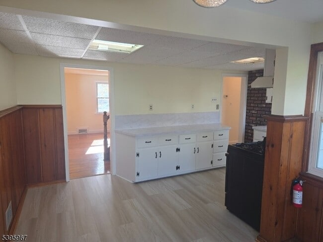 Photo - 1815 Vauxhall Rd