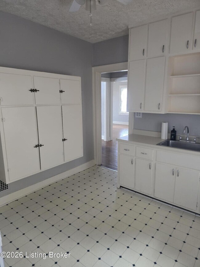 Photo - 1841 Roanoke Ave