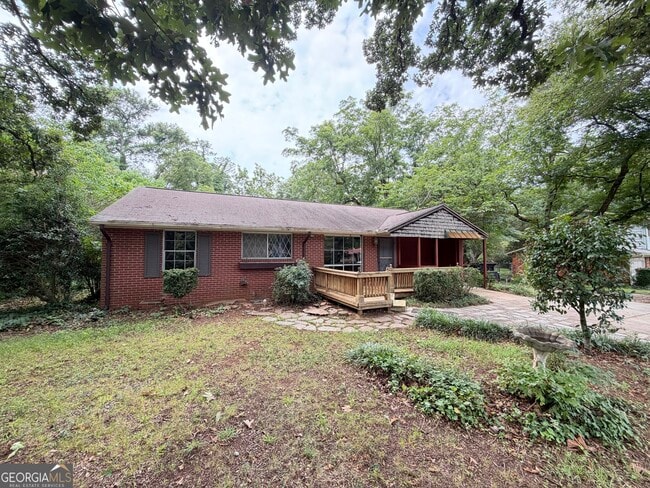 Building Photo - 1054 College Station Rd