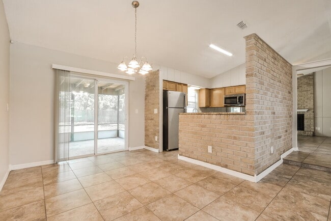 Photo - 501 Salerno Dr