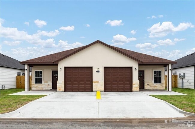 Building Photo - 2226 N Vly Cir Rental