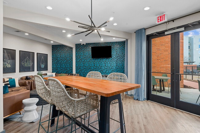 Photo - Northpoint Crossing