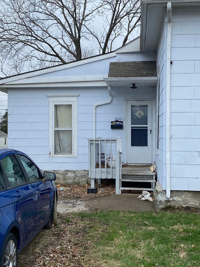 Photo - 806 2nd St Unit 806 1/2  B