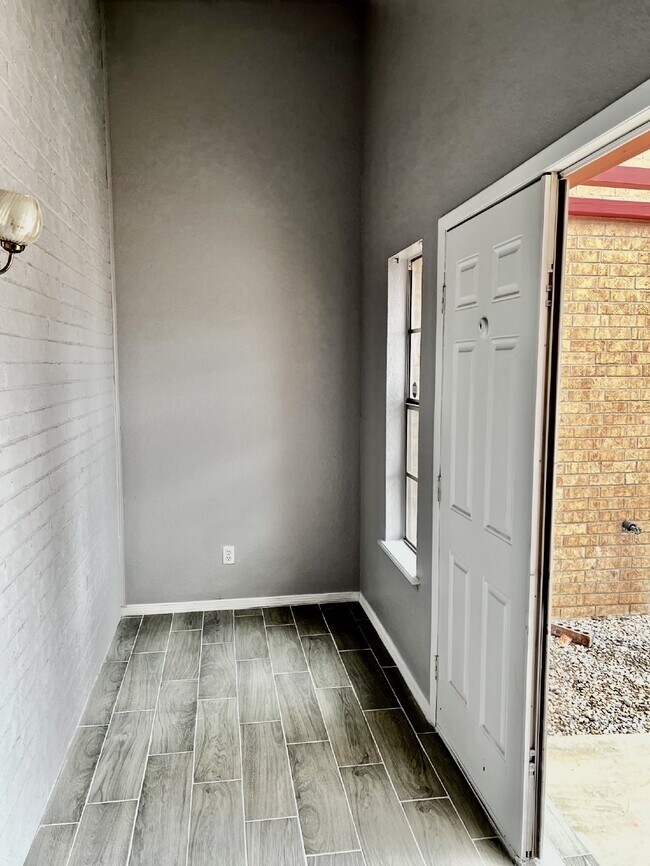 1618 Dale Douglas Dr