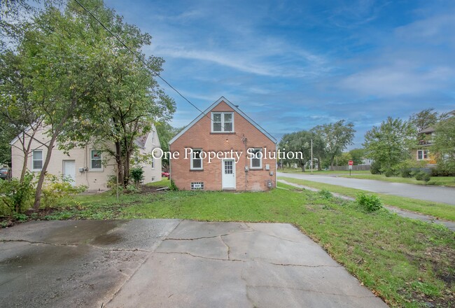 Building Photo - 603 Ohio St Rental