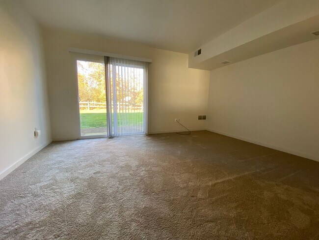 Photo - Exceptional 1 Bedroom North of Cranberry! Available Now! Call Today!