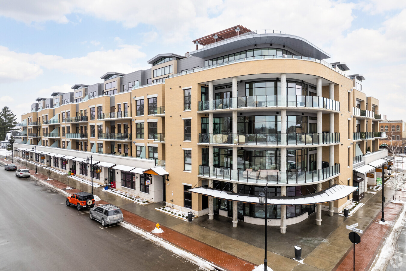 Photo - Fowler Lake Village Apartments