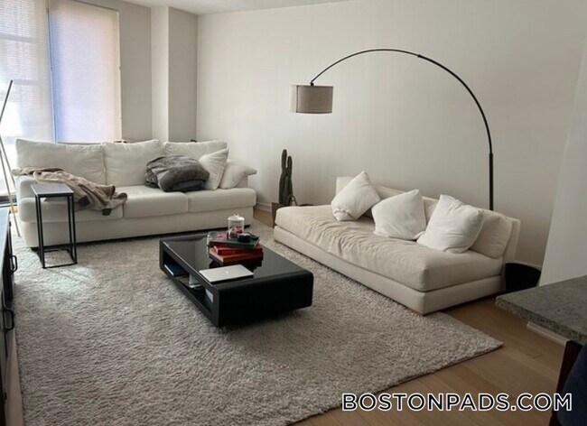 Photo - 580 Washington St Unidad ST