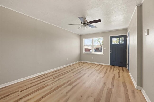 Photo - 529 N Baumann Ave