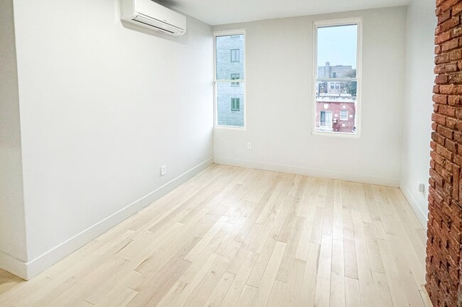 Photo - 680 Hart St Unit 3