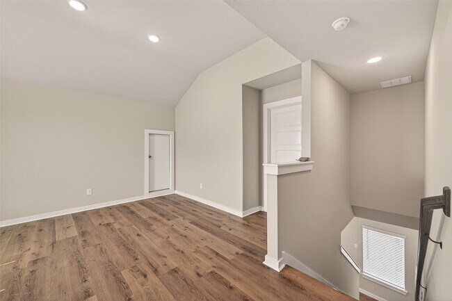 Photo - 21630 Wave Holw Dr